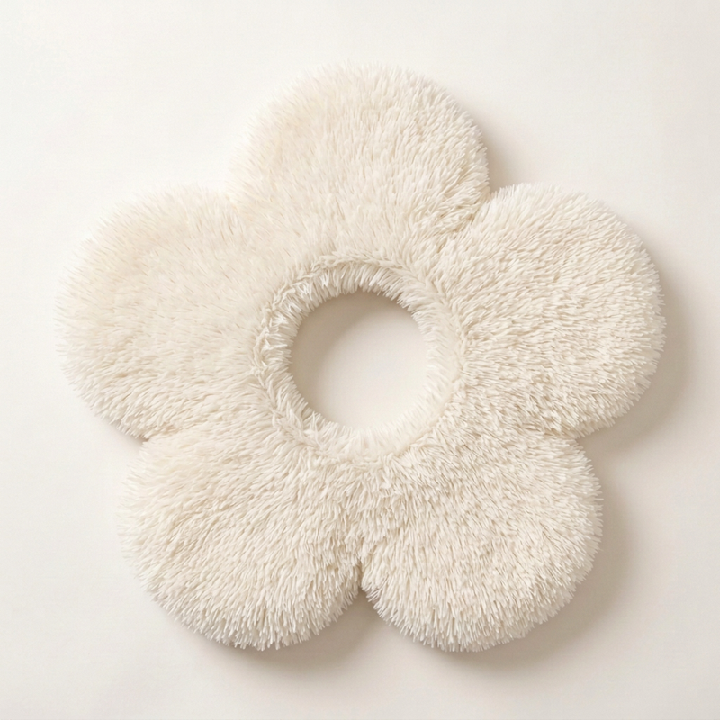Housse de plateforme fleur à cinq pétales en fausse fourrure crème avec ouverture centrale, pour l'arbre à chat Canopée - FéliNature
